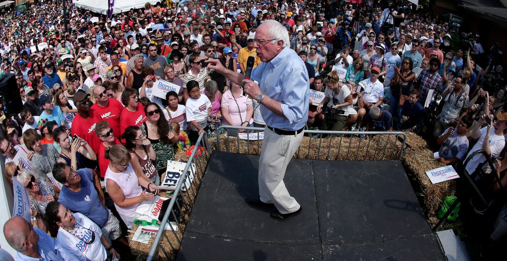 Poll: Sanders gains on Clinton