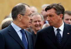 EU’s united front on Russia falling amid gas needs