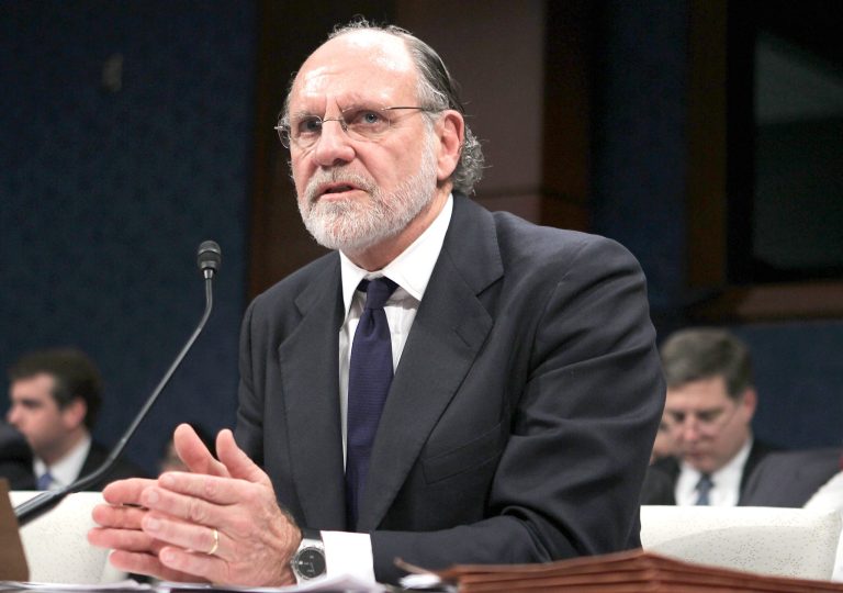 Jon Corzine is expected to be sued by the Commodity Futures Trading Commission over $1.2 billion in consumer funds that vanished from MF Global, the investment firm he ran. (Alex Wong/Getty Images)