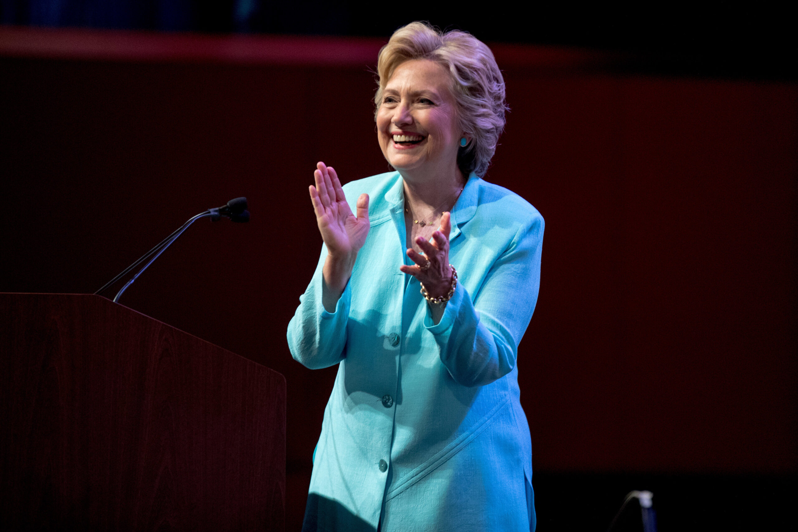 Latest national poll gives Clinton an 8-point lead