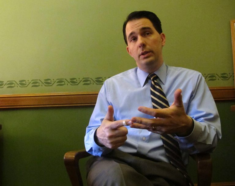 Gov. Scott Walker, R-Wis., praised many of his GOP colleagues on Capitol Hill, but said that the 2016 presidential ticket should be made up of Beltway outsiders. (AP File)