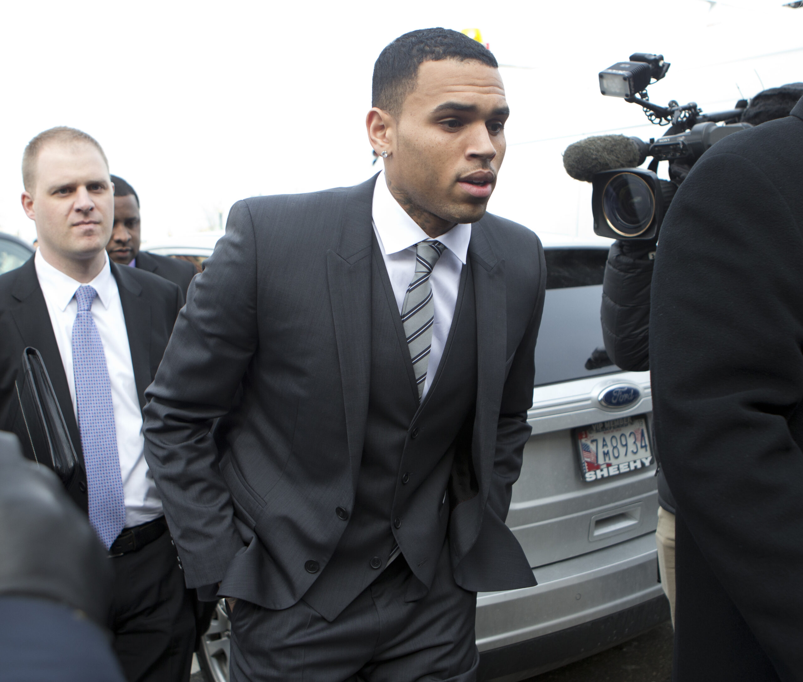 Lawyers for Chris Brown pick trial date in DC