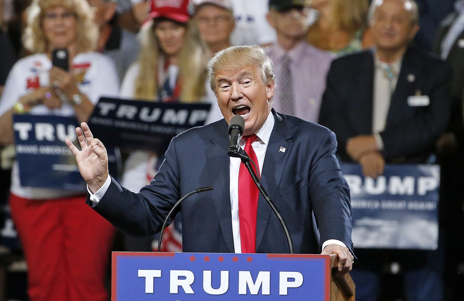 Trump clarifies comments on Orlando clubgoers having guns