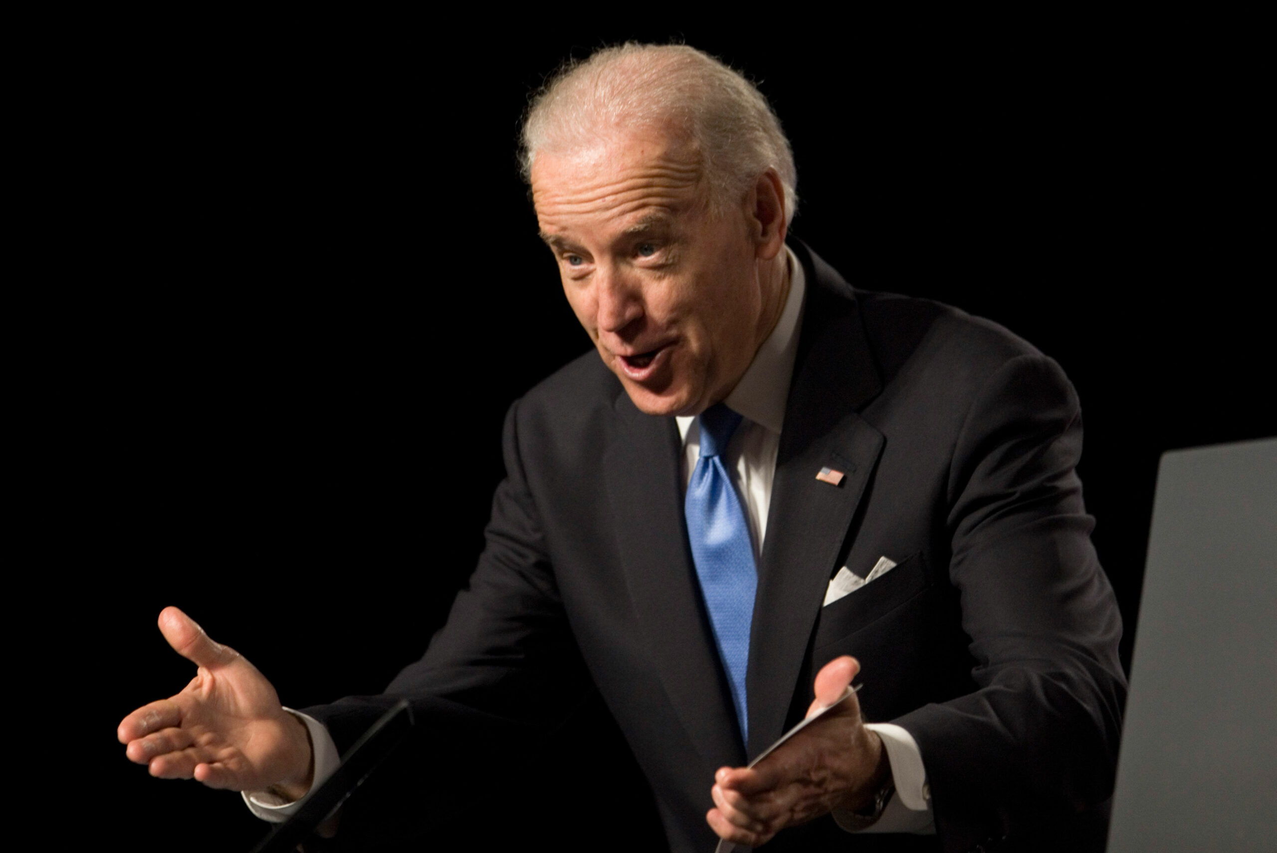 Biden bashes Clinton for lacking Sanders’ ‘authenticity’