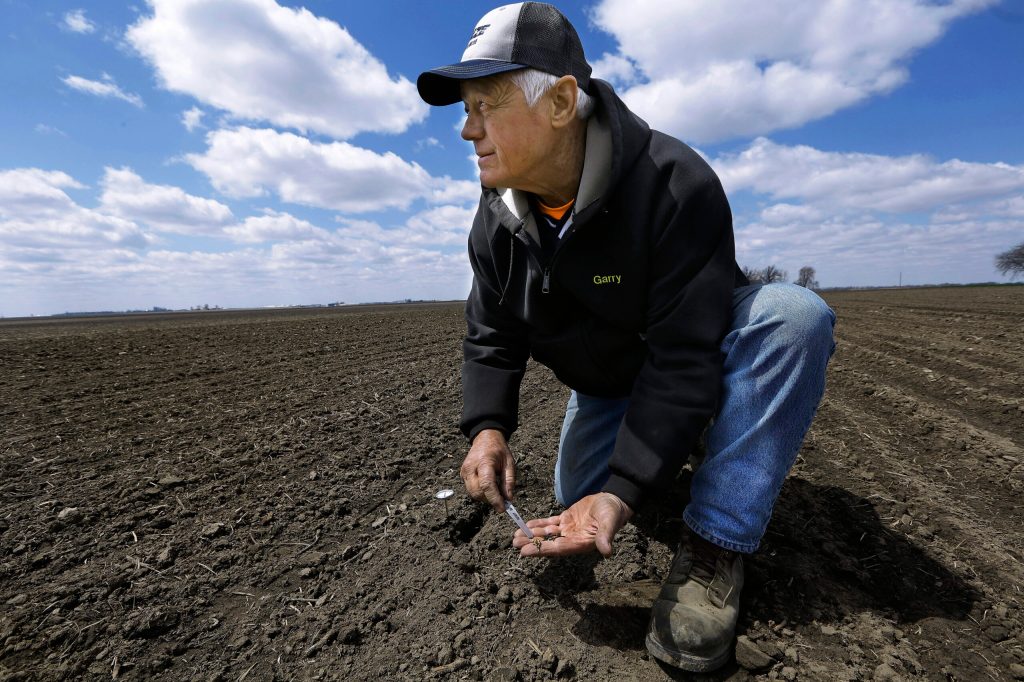 Farmers off to slow start planting corn crop
