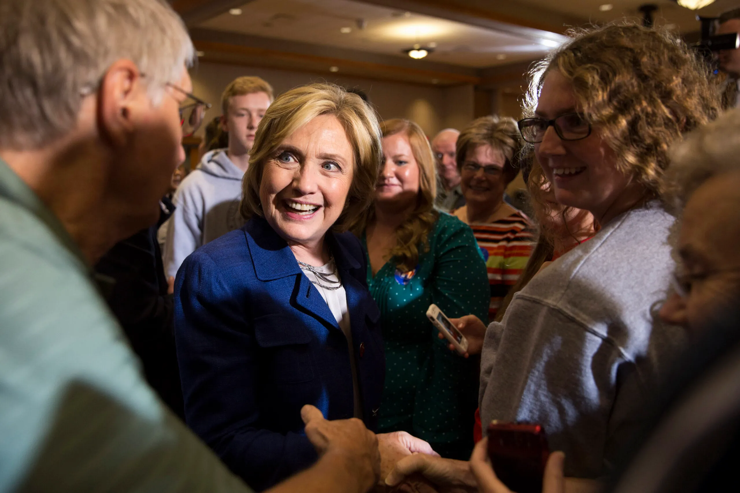 Clinton signs fundraising deals with 33 states