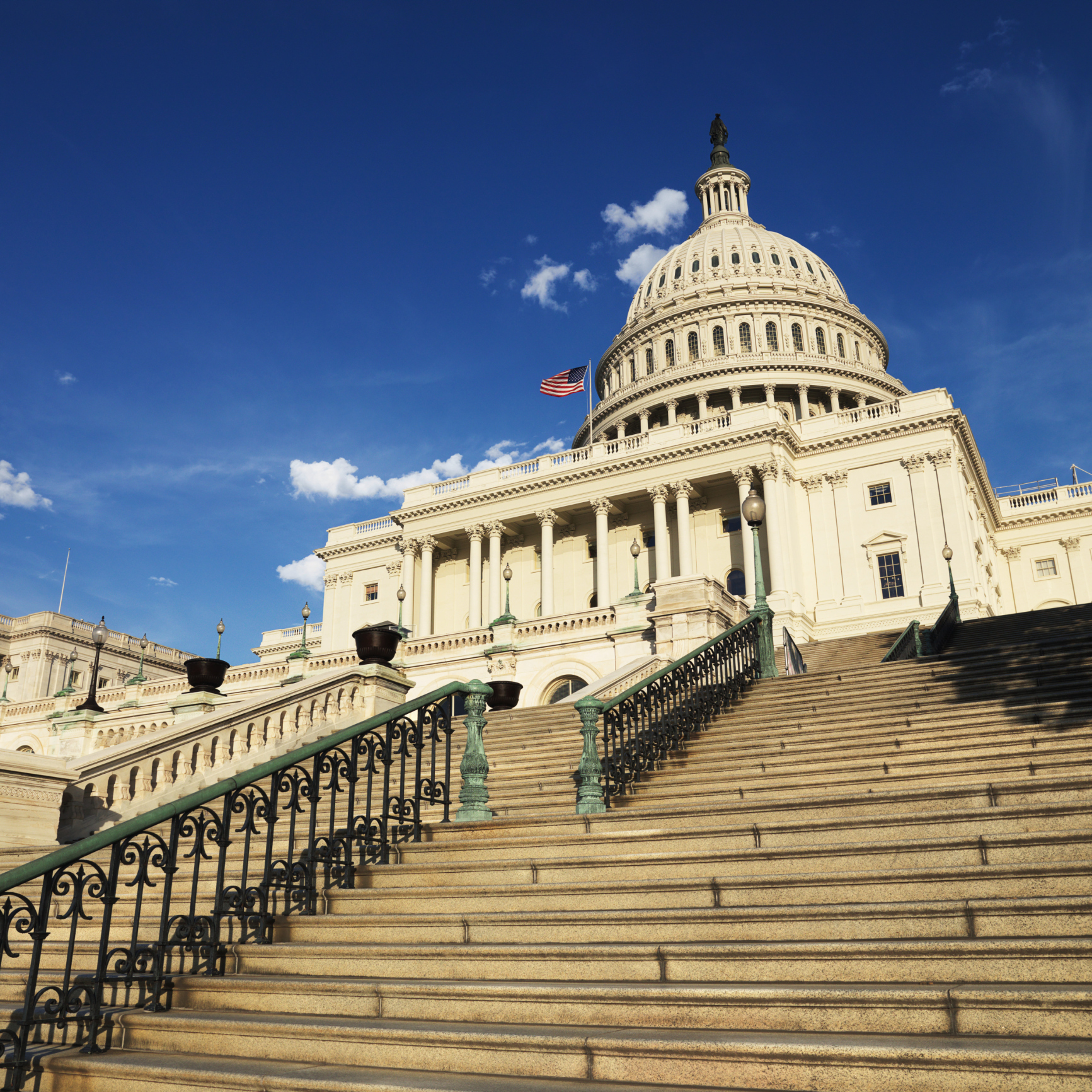 Dems struggle with scandals, GOP can’t agree on policy