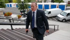 Sean Spicer denies Omarosa’s claim that he’s being paid to not criticize Trump