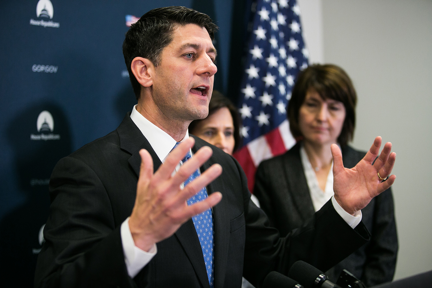 Ryan praises Trump for pipeline projects