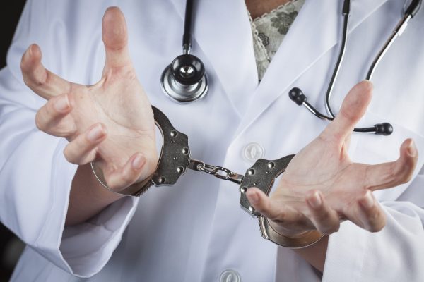 Florida eye doctor held without bail in fraud case