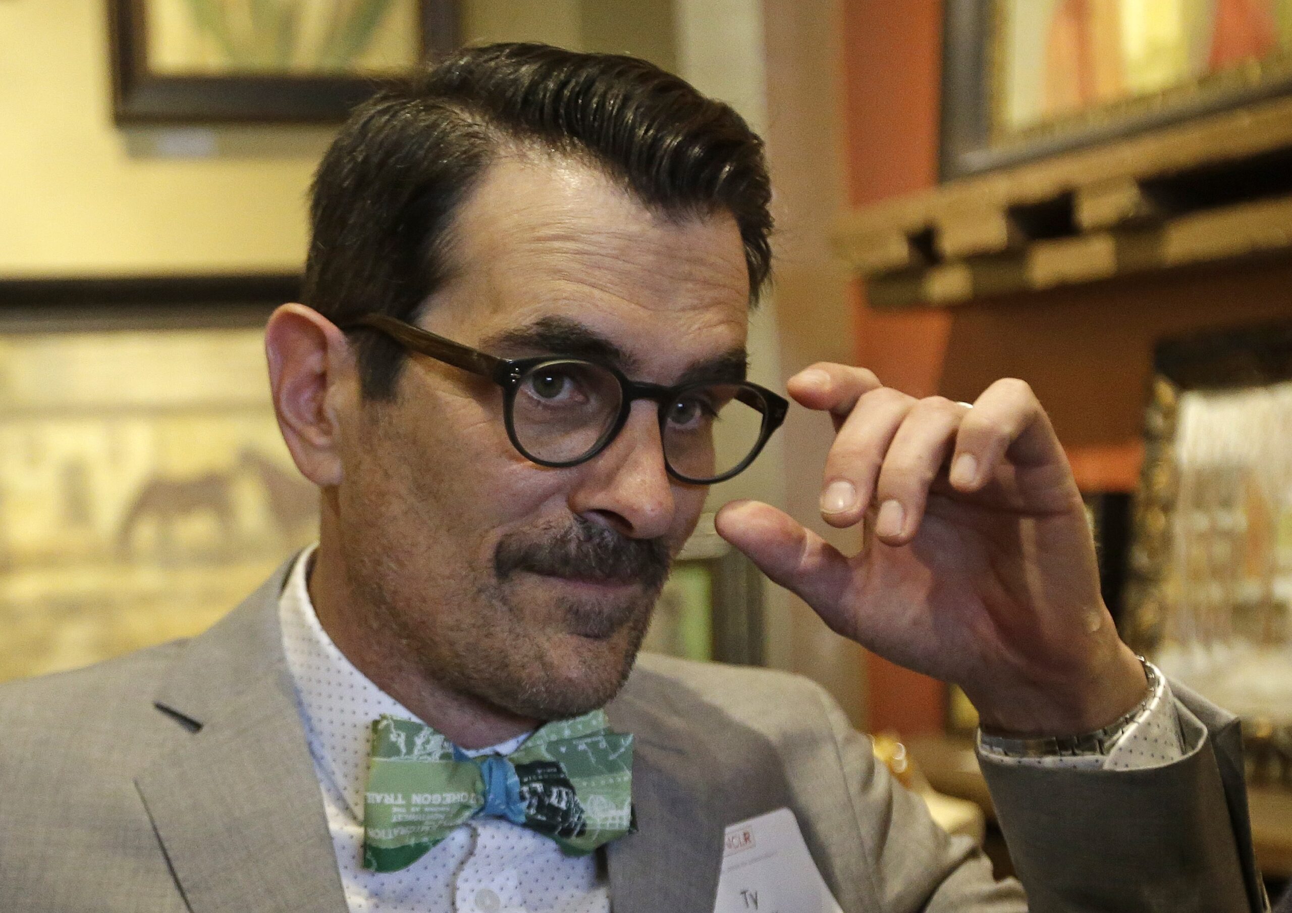 ‘Modern Family’ dad headlines gay-marriage event