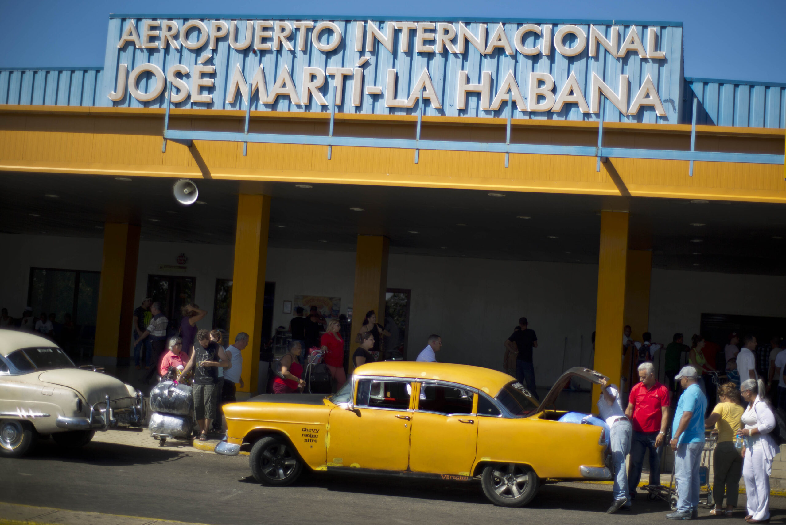 Cuba cracks down on goods in travelers’ luggage