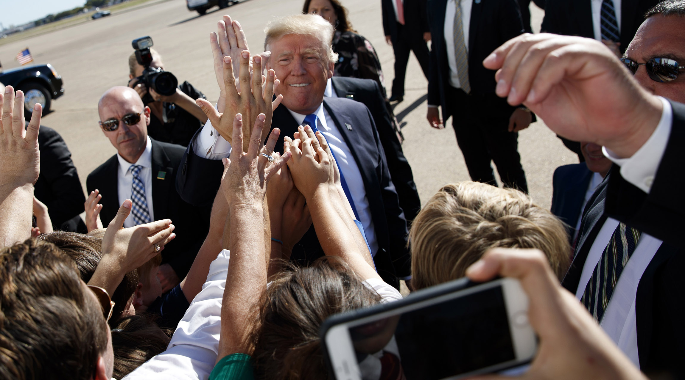 Trump supporter named Donald changes middle name to Trump