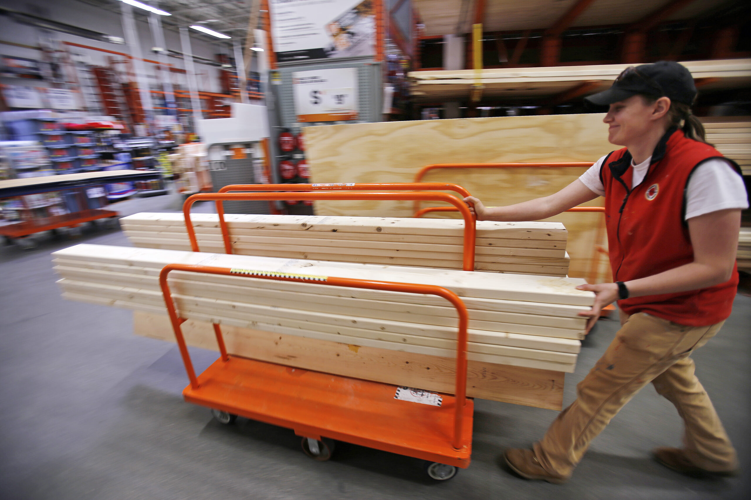 Legislature considers extending tax credit for Missouri sawdust, wood waste