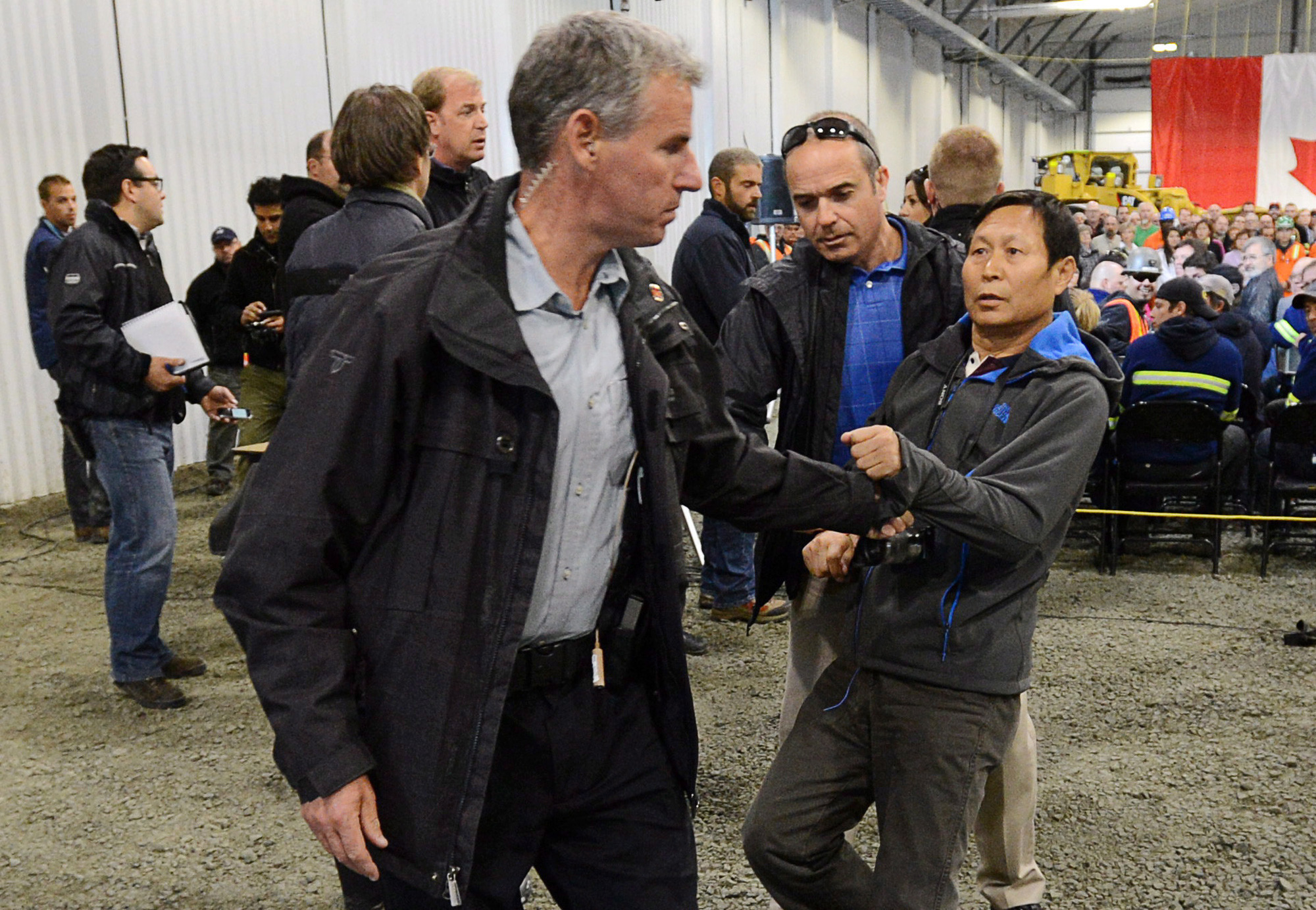 Canadian PM bans Chinese media from Arctic trip