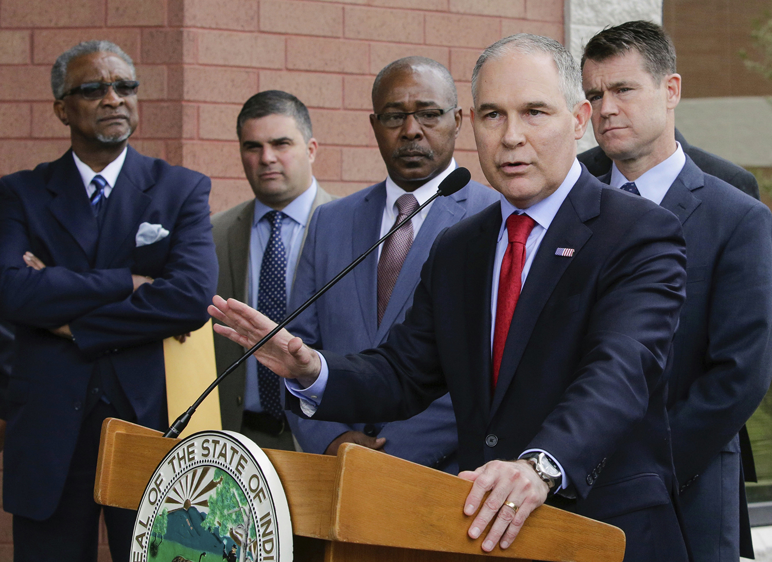 Lamar Smith orders Pruitt to open EPA science board to public scrutiny