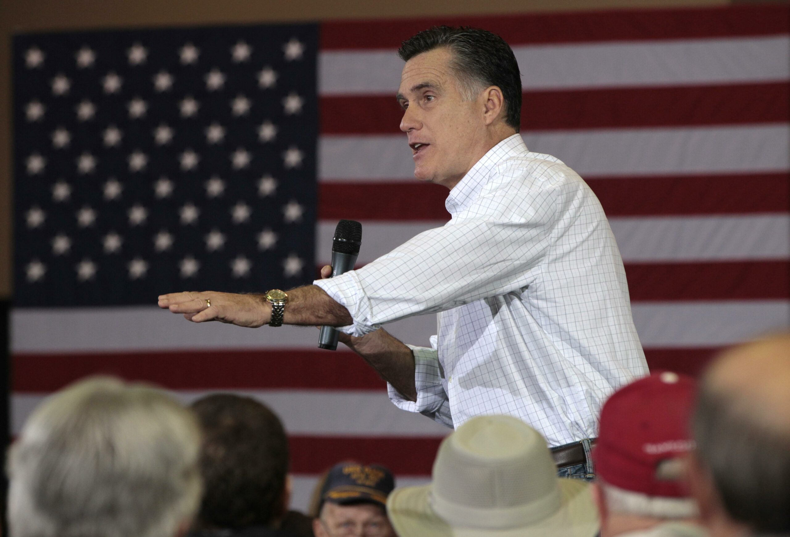 Team Romney sharpens attacks on Gingrich