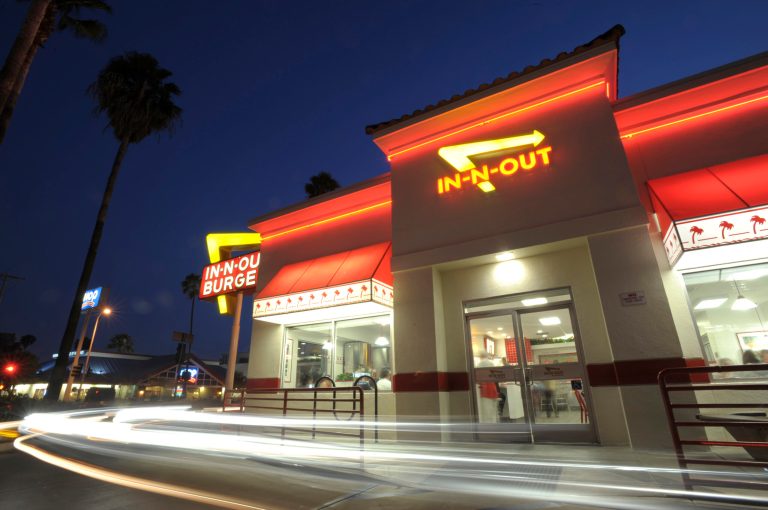 The Restaurant Opportunities Center has published a praising restaurants that pay employees high wages. (AP File)