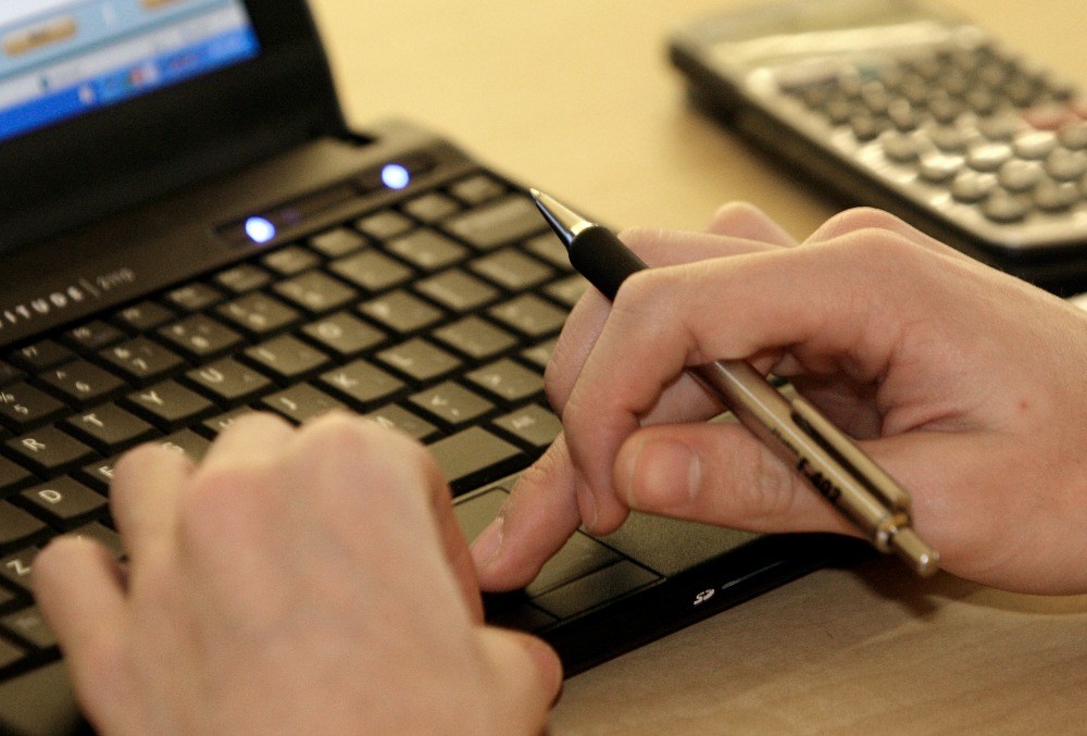 Lawmaker pushes for Java and Basic to replace Spanish and French