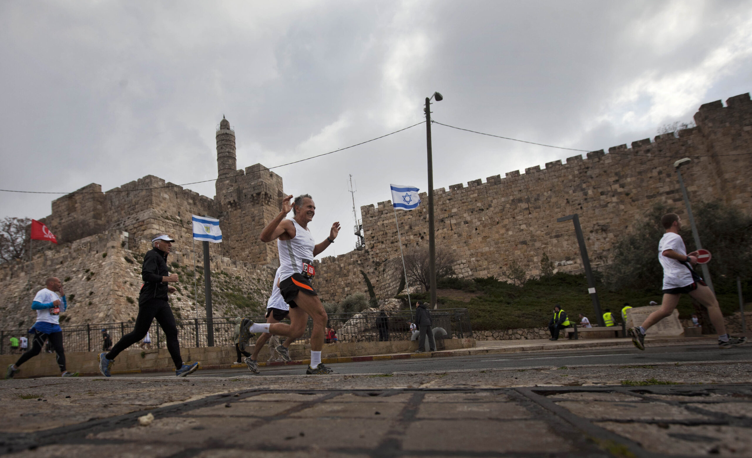 Jerusalem marathon spurs political saber-rattling