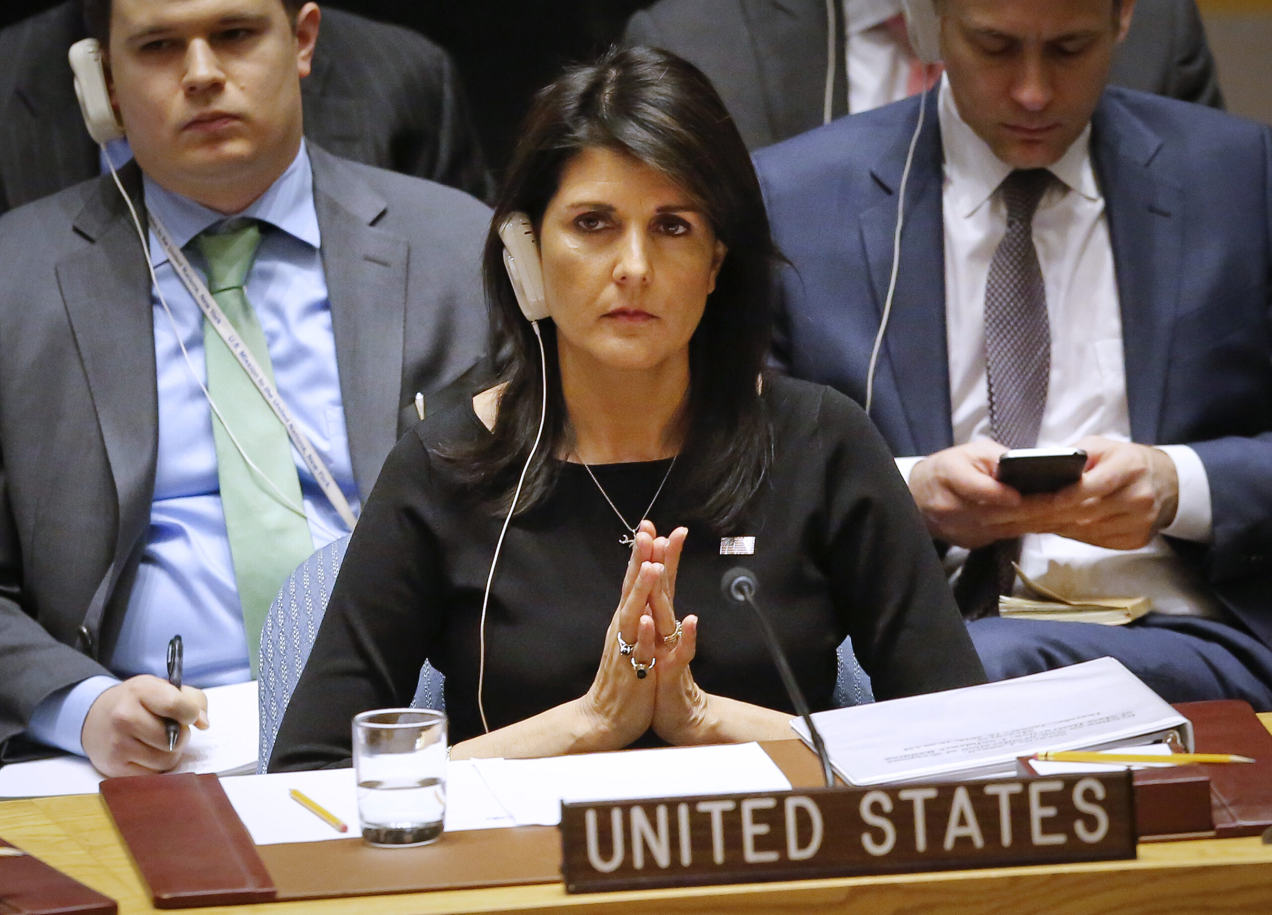 Nikki Haley tears into Clinton, Grammys for ‘Fire and Fury’ segment