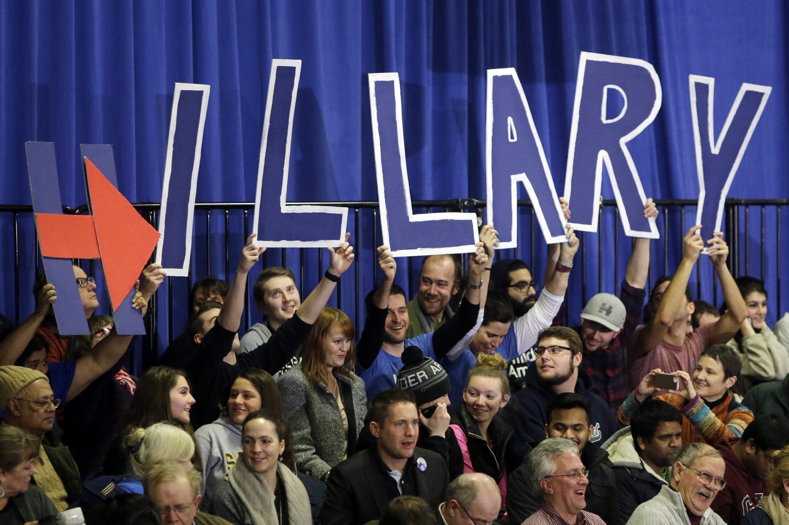 Clinton banks on minorities in bigger states after N.H. loss