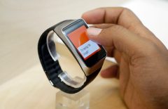 Review: Android Wear is about simplifying future