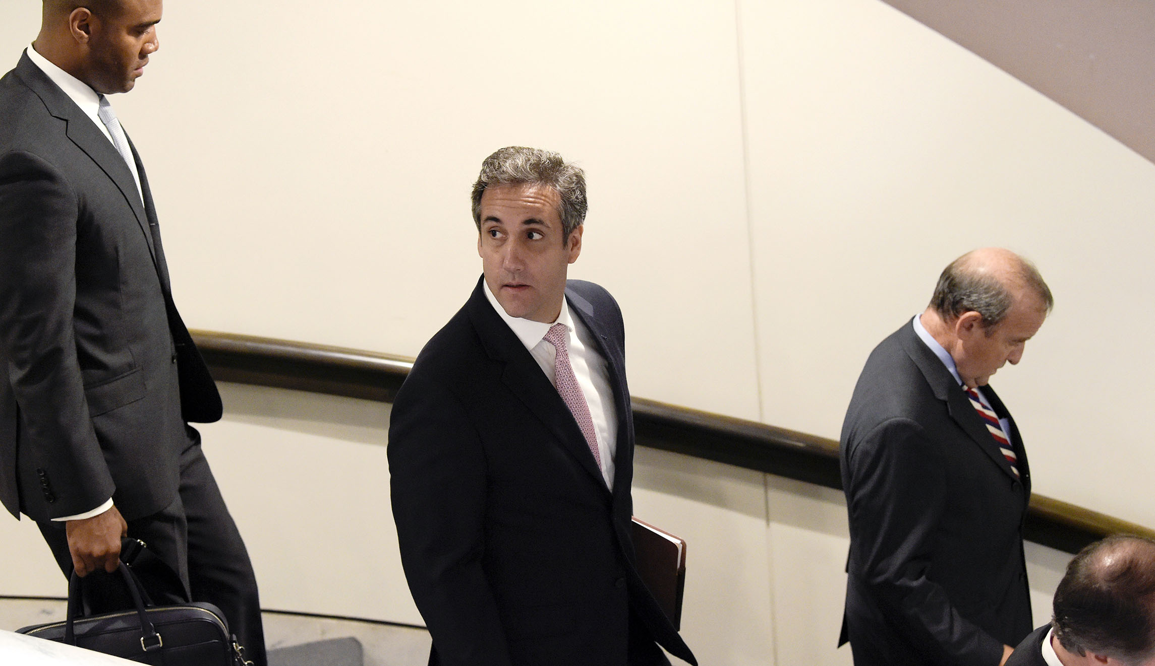 Robert Mueller finds proof Michael Cohen traveled to Prague, confirming Trump dossier claim: Report