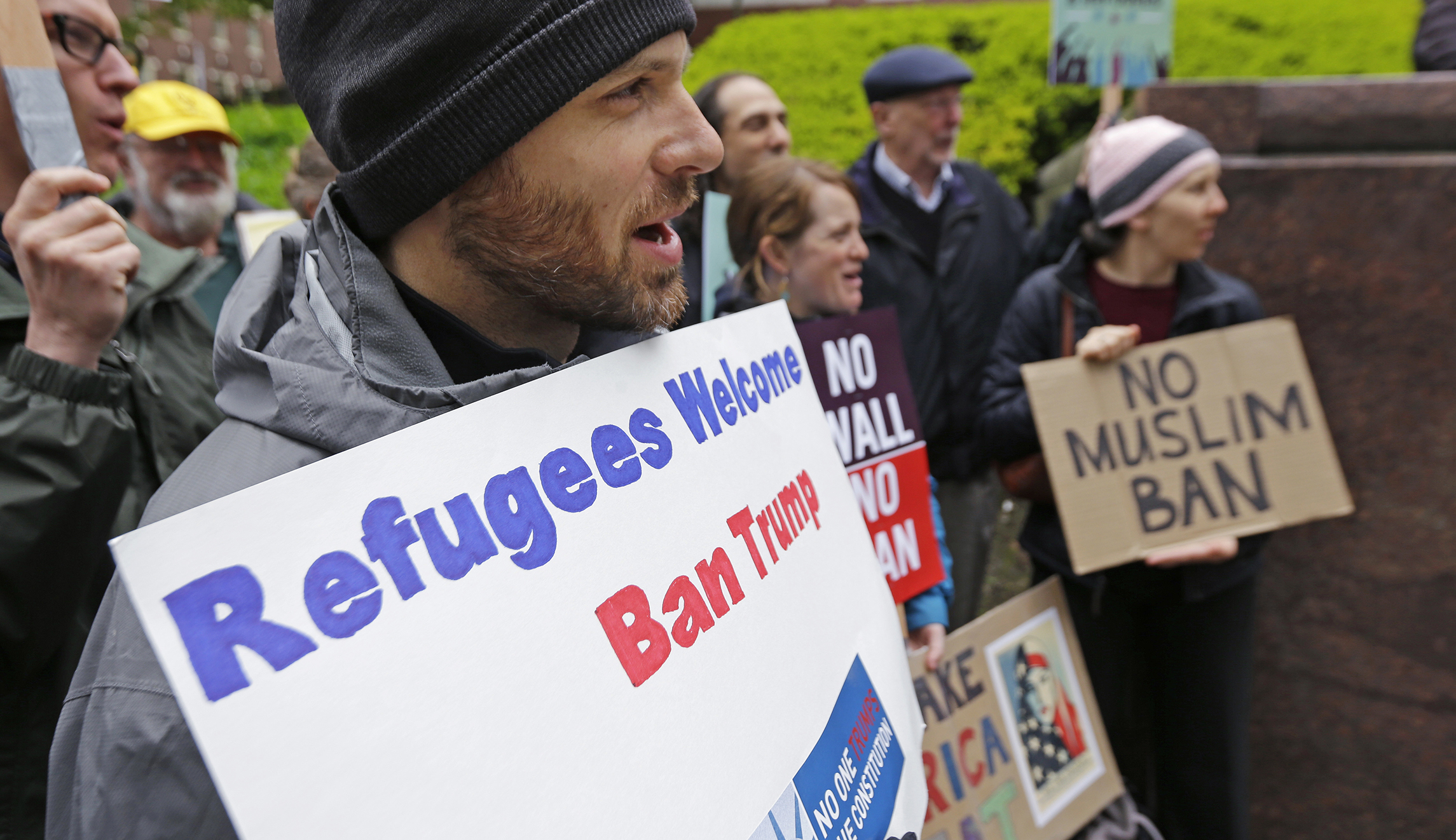 Trump expected to lower refugee cap to all-time low: 45,000