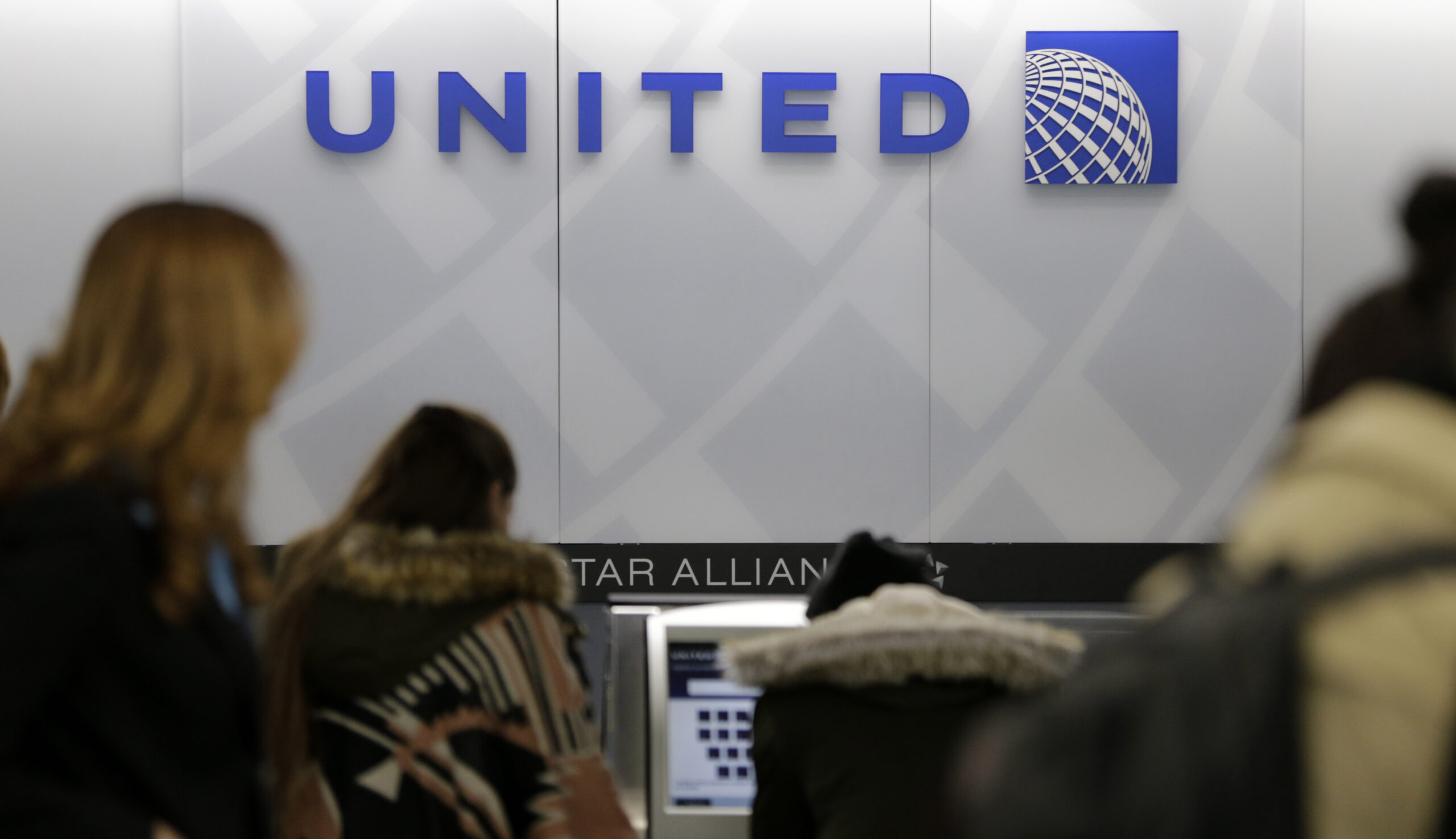 United stock plunges amid outrage over customer dragged off flight