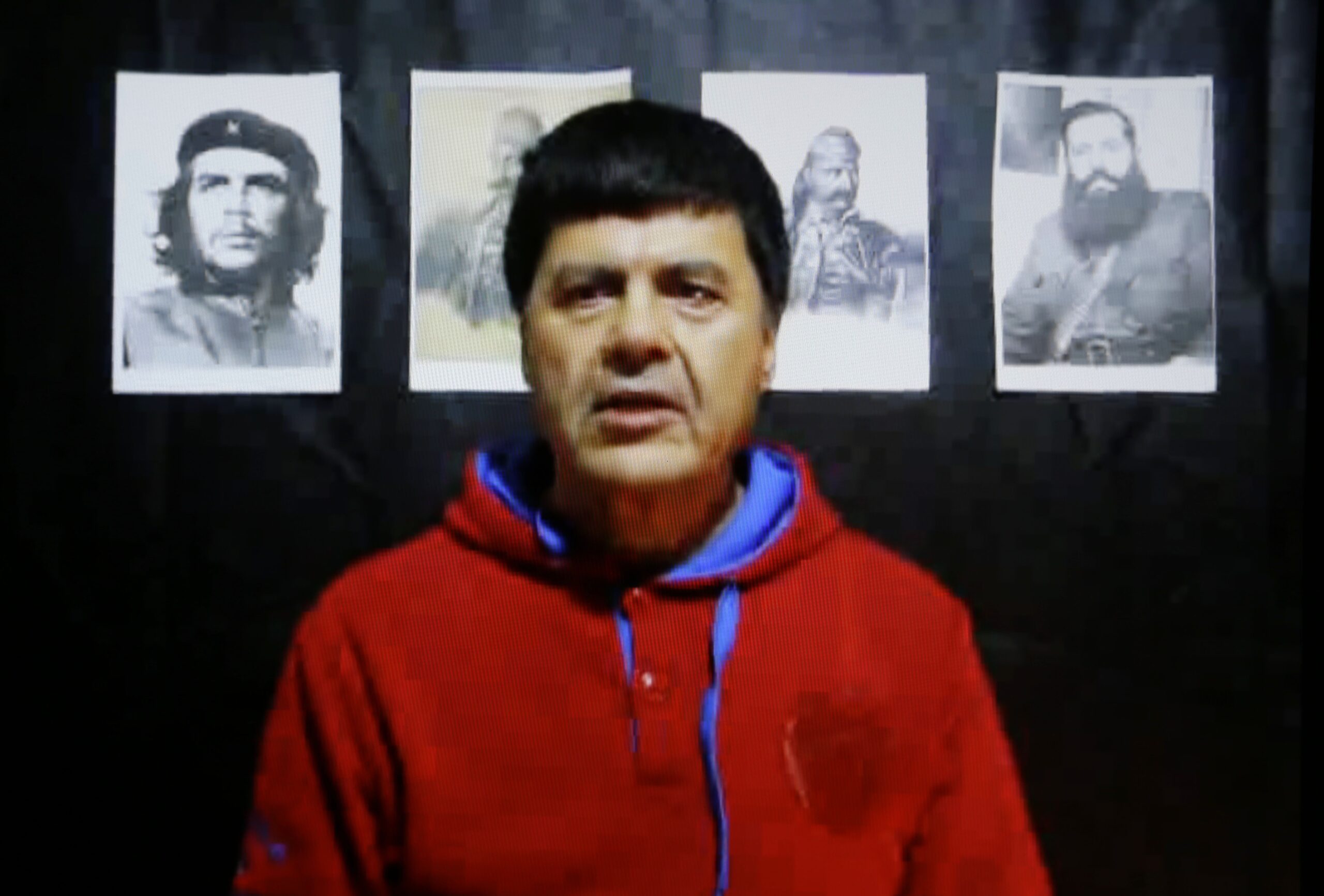 Escaped Greek terrorist vows to fight govt