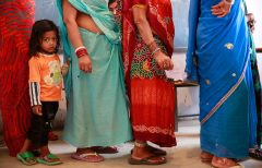 India struggles with rebel threats during election
