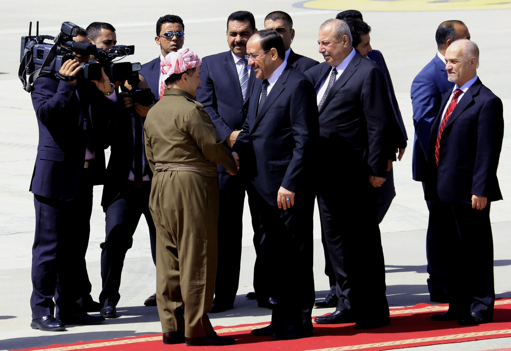 Iraq’s PM visits Kurdish north to melt ice