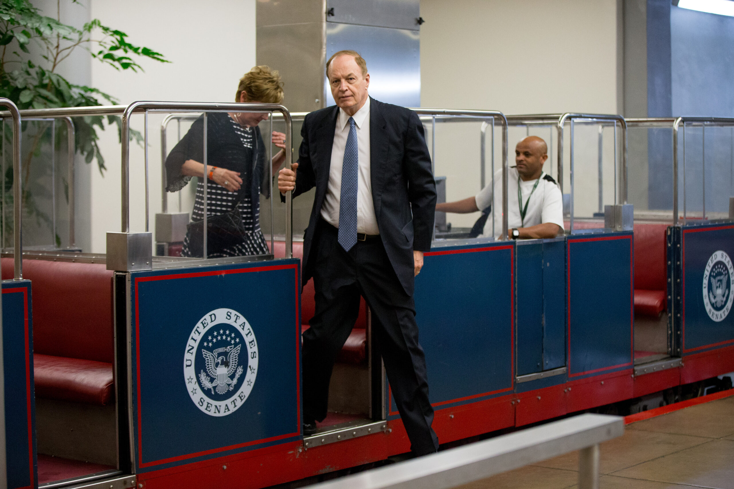 GOP measure to overhaul financial rules attached to appropriations bill