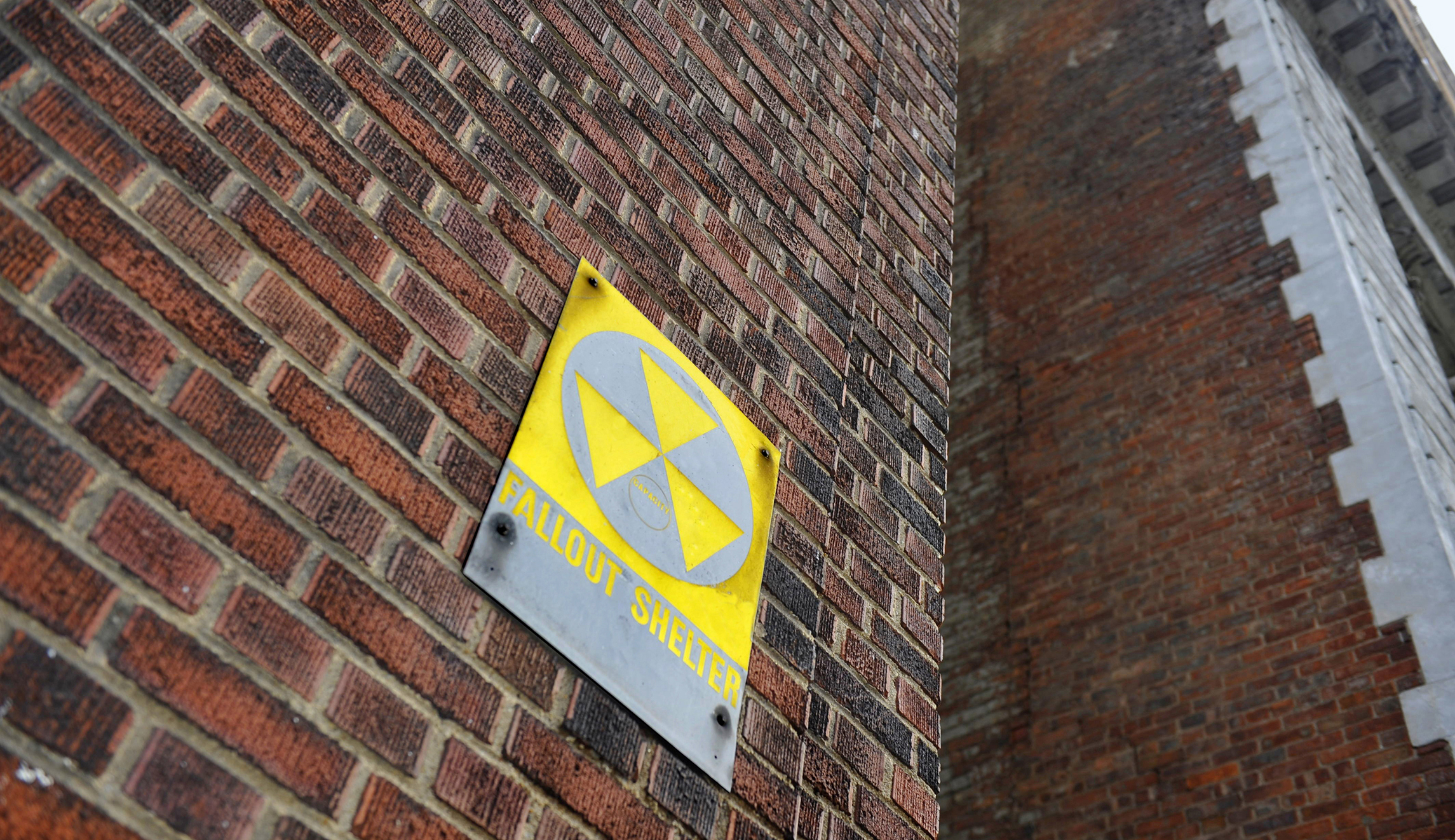 New York City scraps signs for nuclear fallout shelters