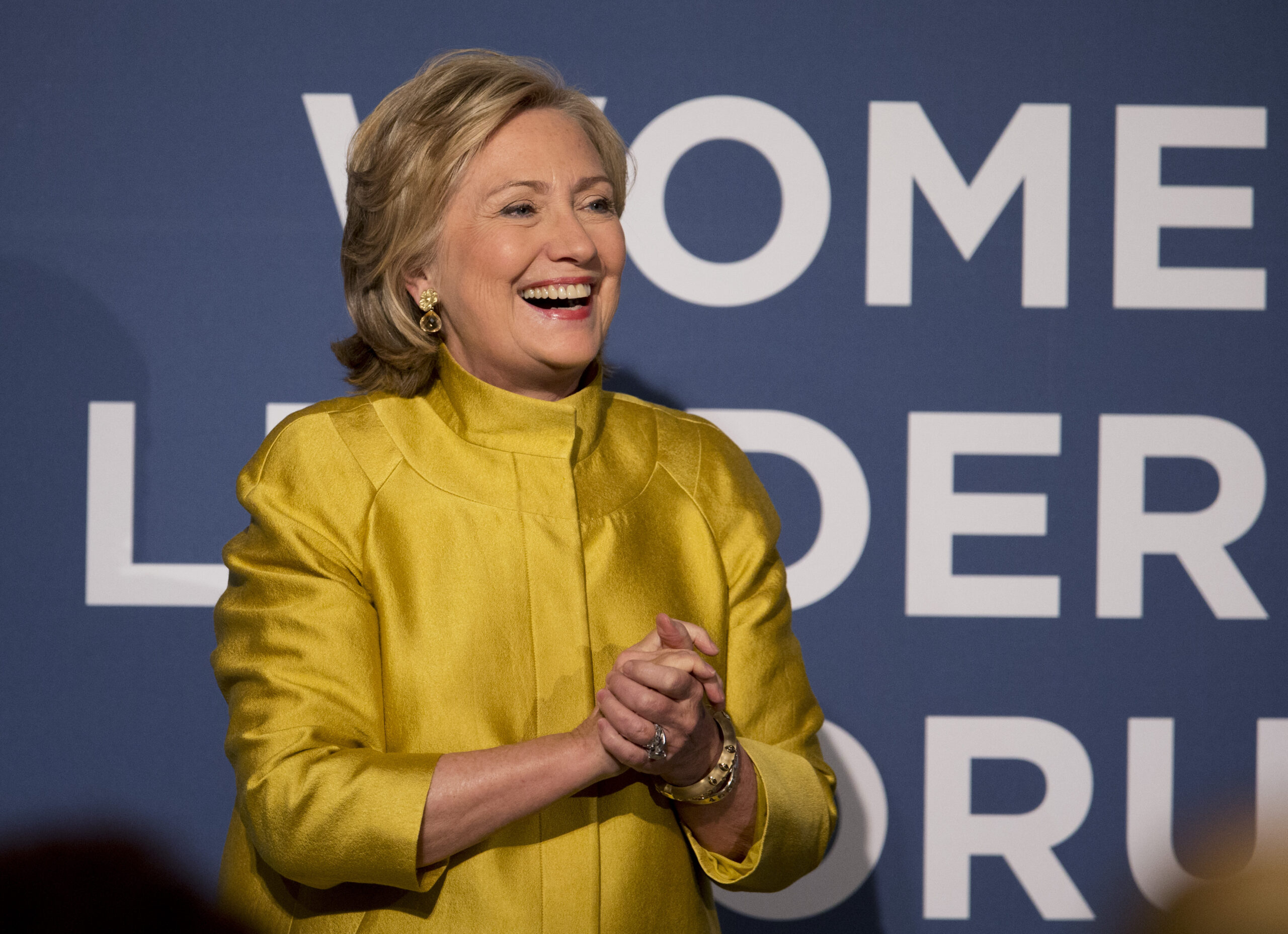 Clinton tells Dems to donate to House races