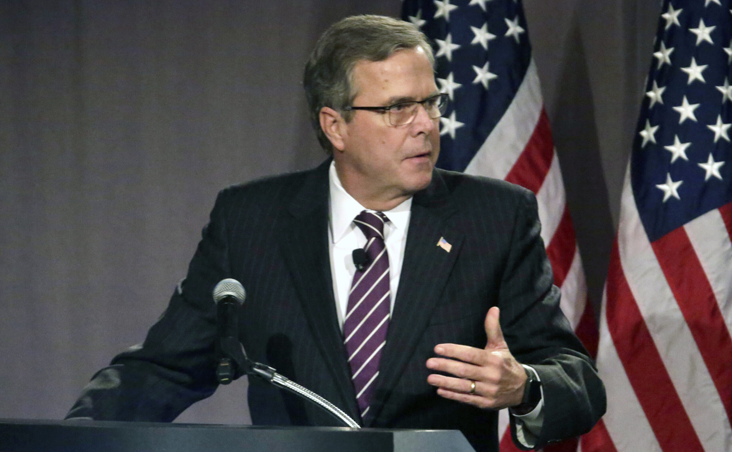 Jeb hires top oppo researcher Tim Miller