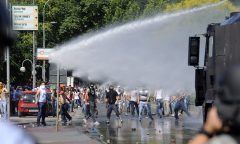 Macedonia: Ethnic Albanians clash with police