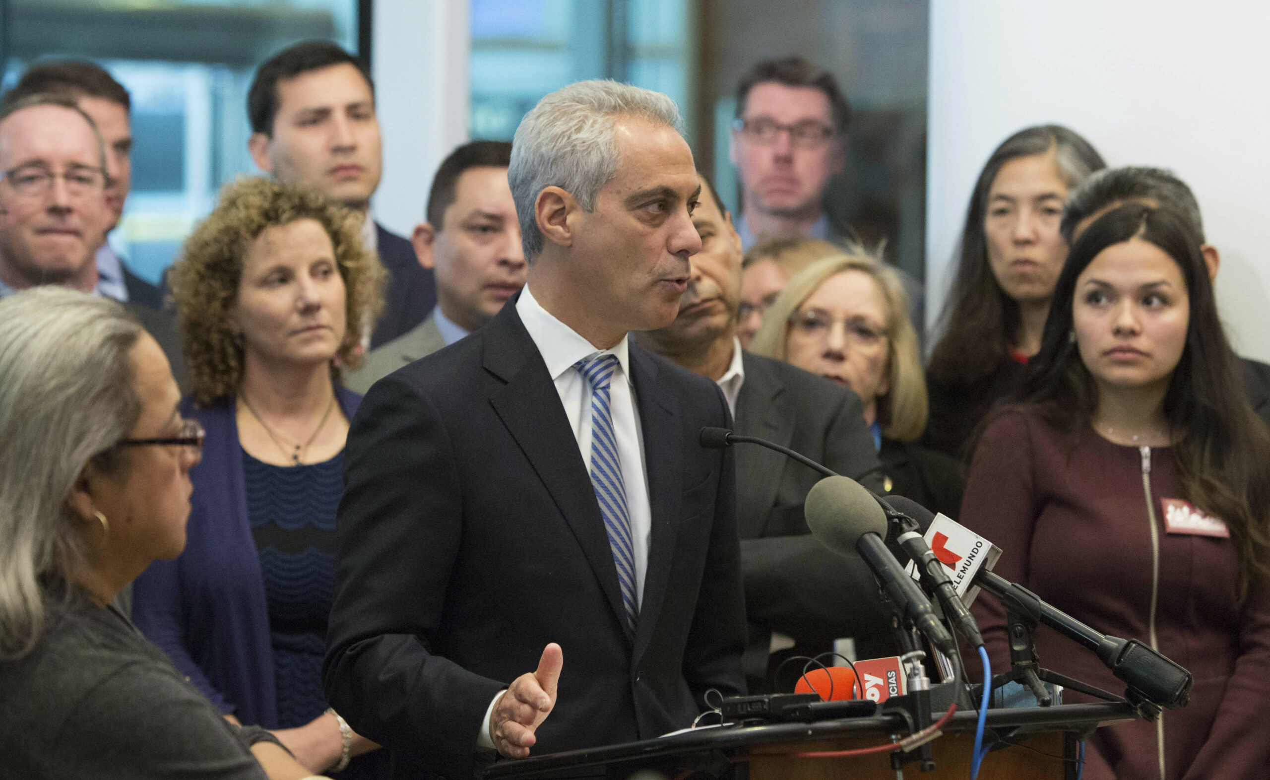 Trump to target flood of refugees, criminal illegals in executive orders
