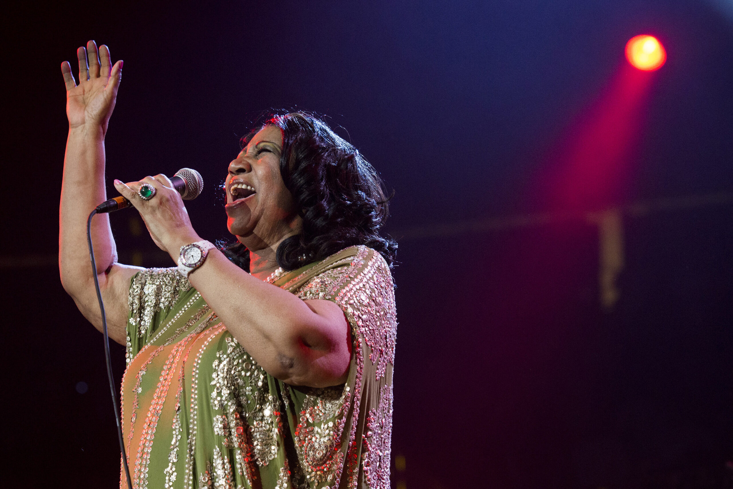 Aretha Franklin pulls out of shows under doctor’s orders