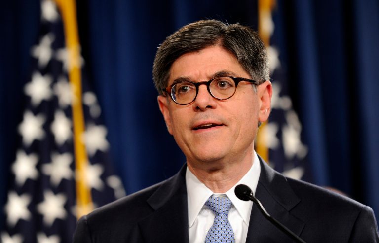 Budget deficit drops to $483B, lowest since 2008