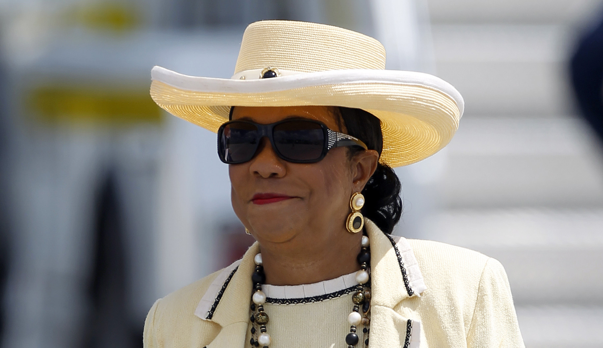 Frederica Wilson escalates feud with John Kelly: This White House is ‘full of white supremacists’