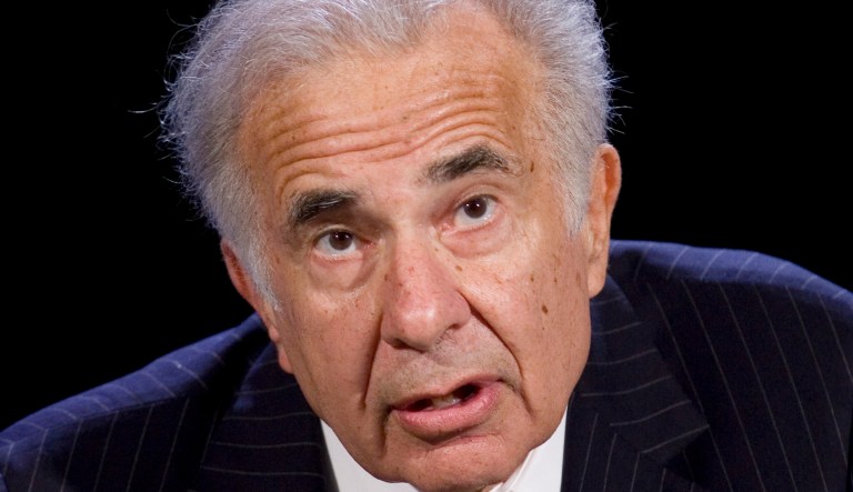 Icahn posted a letter to Trump on his website, dated Friday, in which he stated that he was ending the relationship (AP Photo/Mark Lennihan, File)