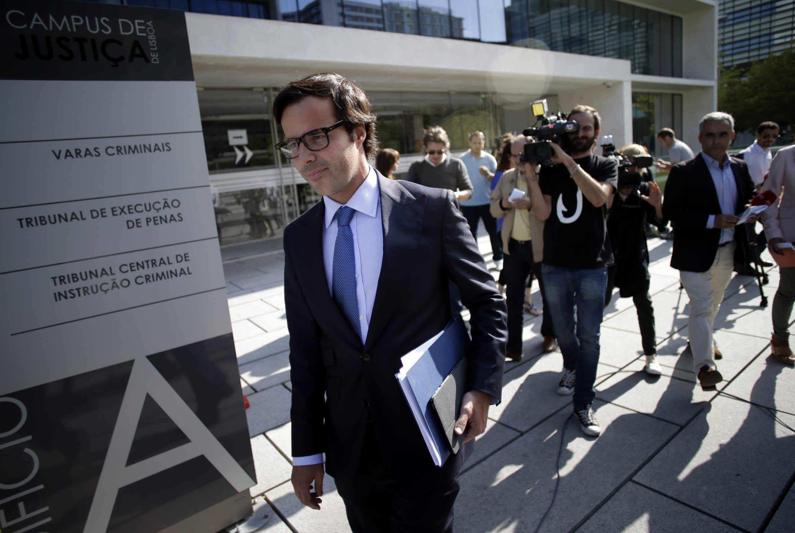 Bank scandal tarnishes powerful Portuguese family