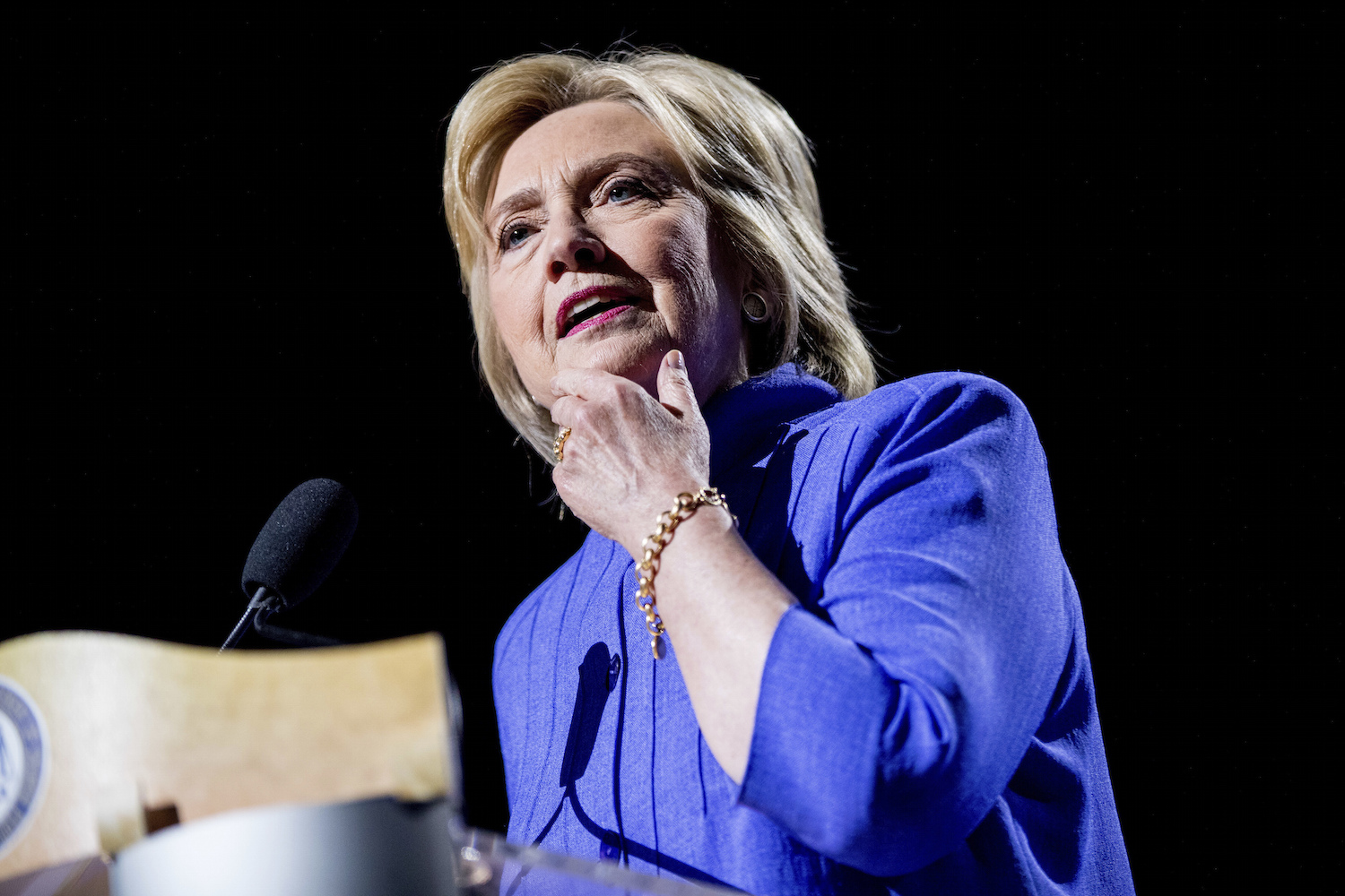 Hillary Clinton live-tweets Trump convention speech