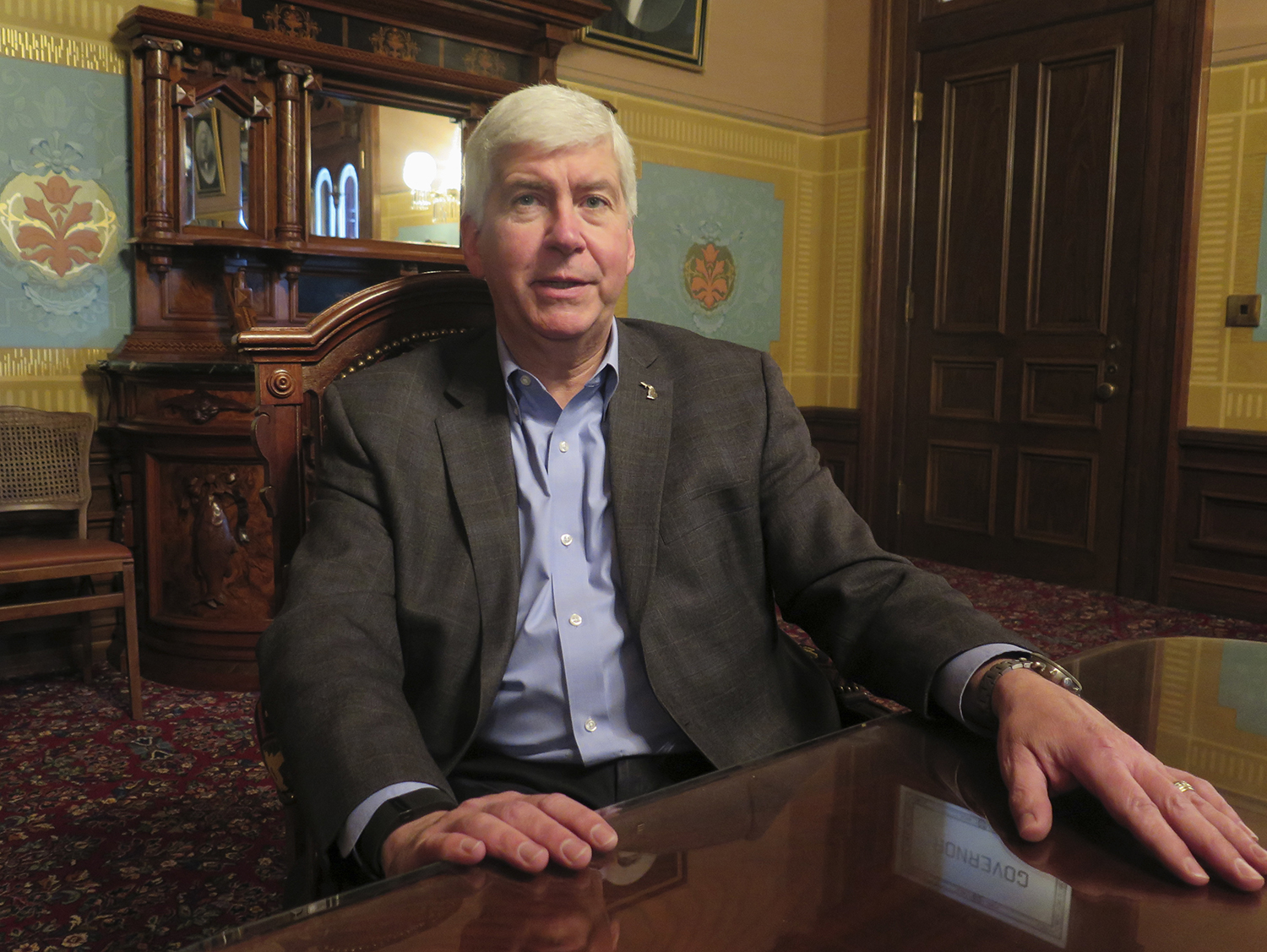 Dems want GOP governor to answer Flint questions