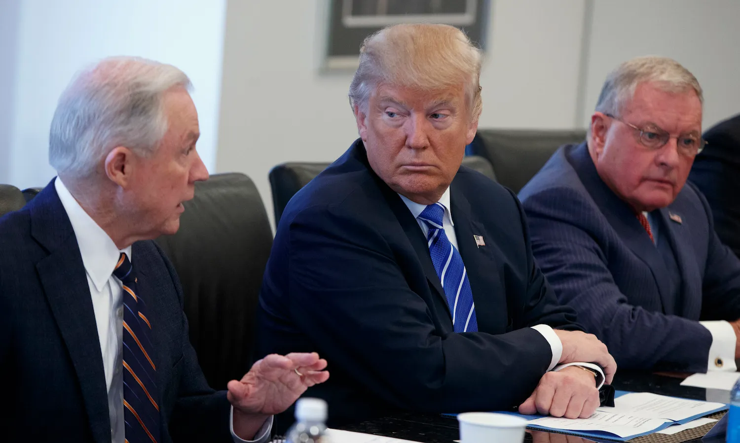 Too late for the GOP to dump Trump, but if he dropped out…