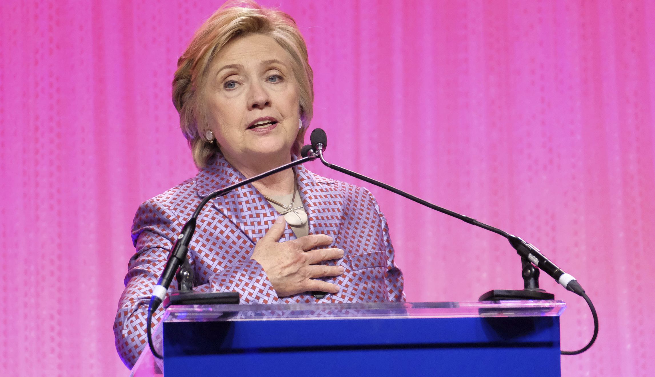 Teen Vogue forces Hillary Clinton on young people