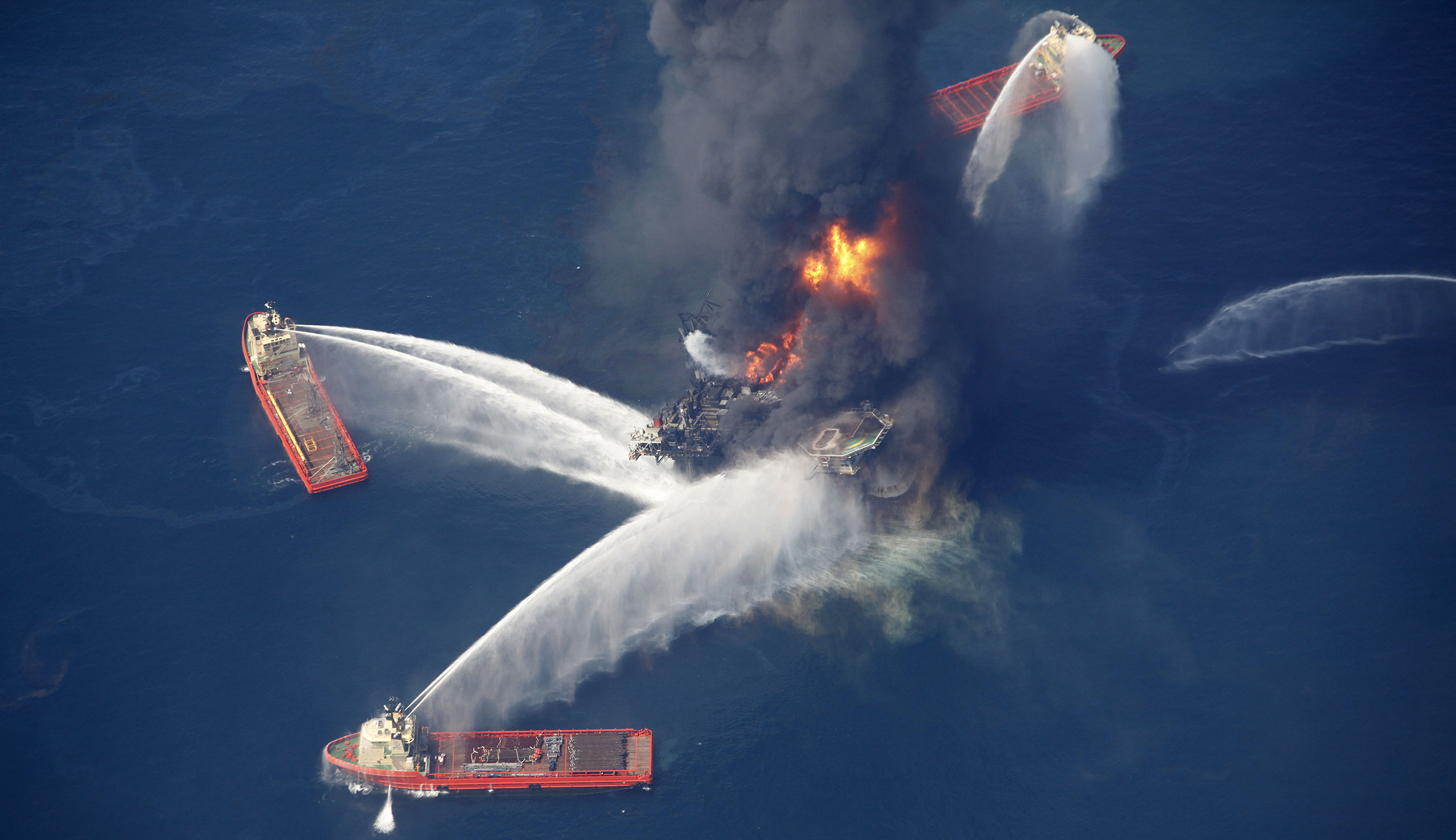 Trump relaxes Obama drilling rule prompted by BP oil spill