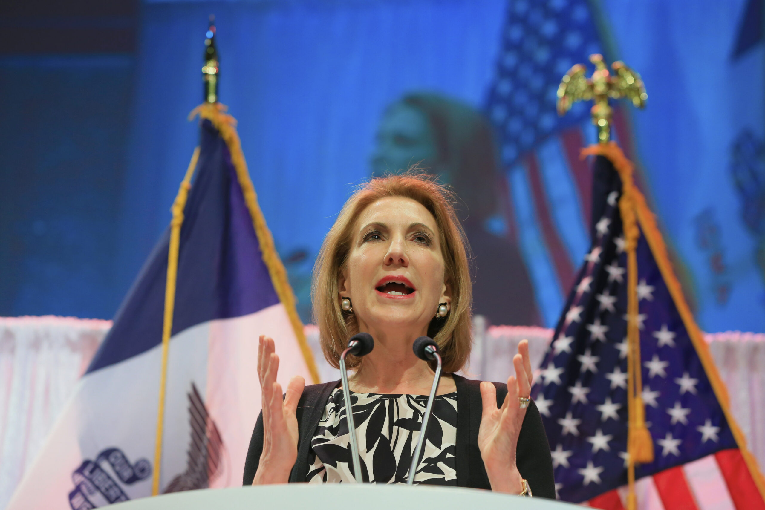 News media begin taking notice of Carly Fiorina